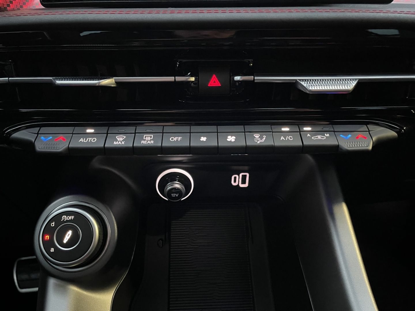 Alfa Romeo Tonale Tributo italiano PHEV PANORAMA+PDC+KAMERA
