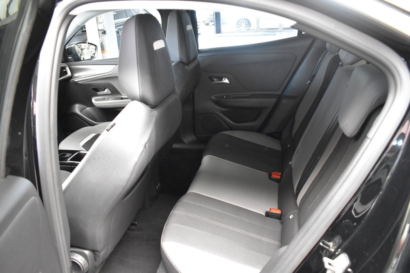 Opel Mokka 1.2 GS Line Black - Samsaru's Car Outlet
