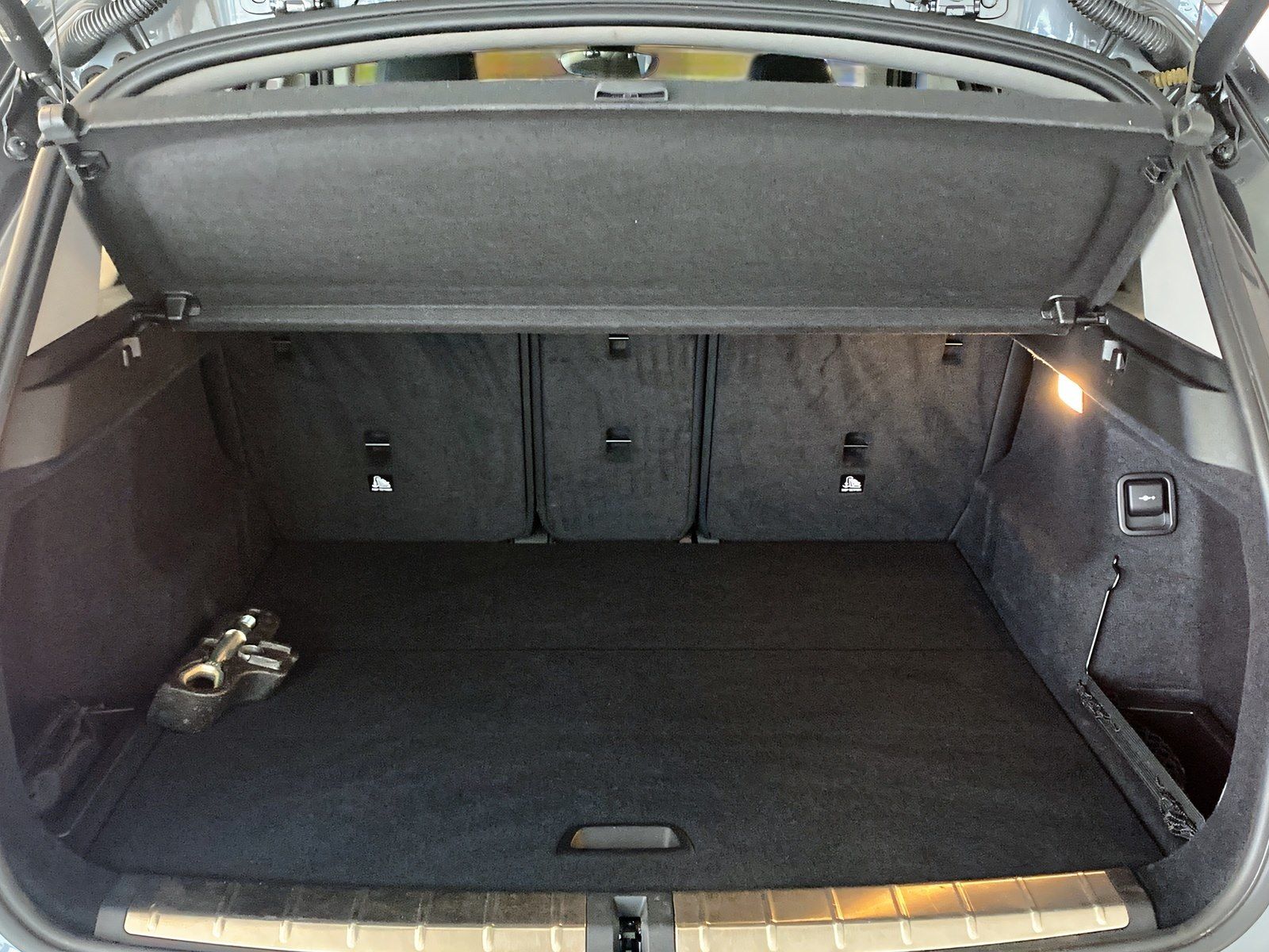 BMW X1 xDrive20d Sport Line - Samsaru's Car Outlet