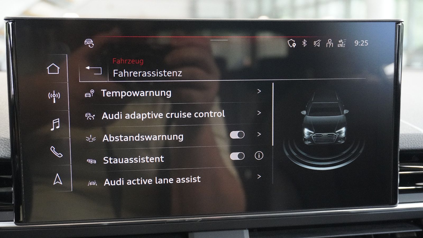 Audi A4 Avant 40 TFSI quattro S line - Samsaru's Car Outlet