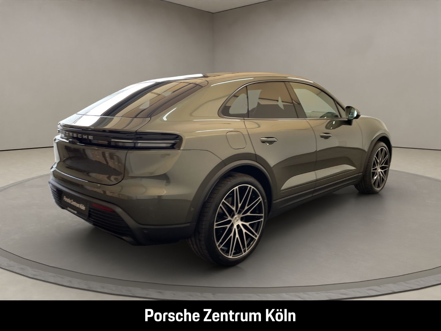 Porsche Macan 4 Luftfederung Panoramadach Surround-View