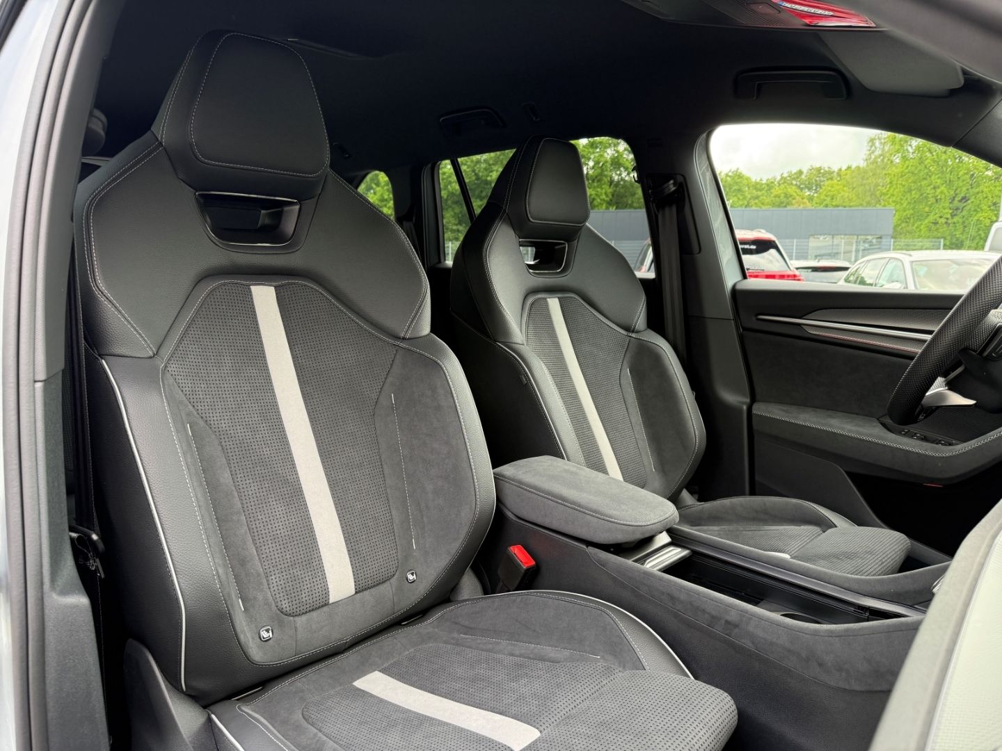 Skoda Kodiaq II 1.5 TSI iV DSG Sportline DCC AHK Matri