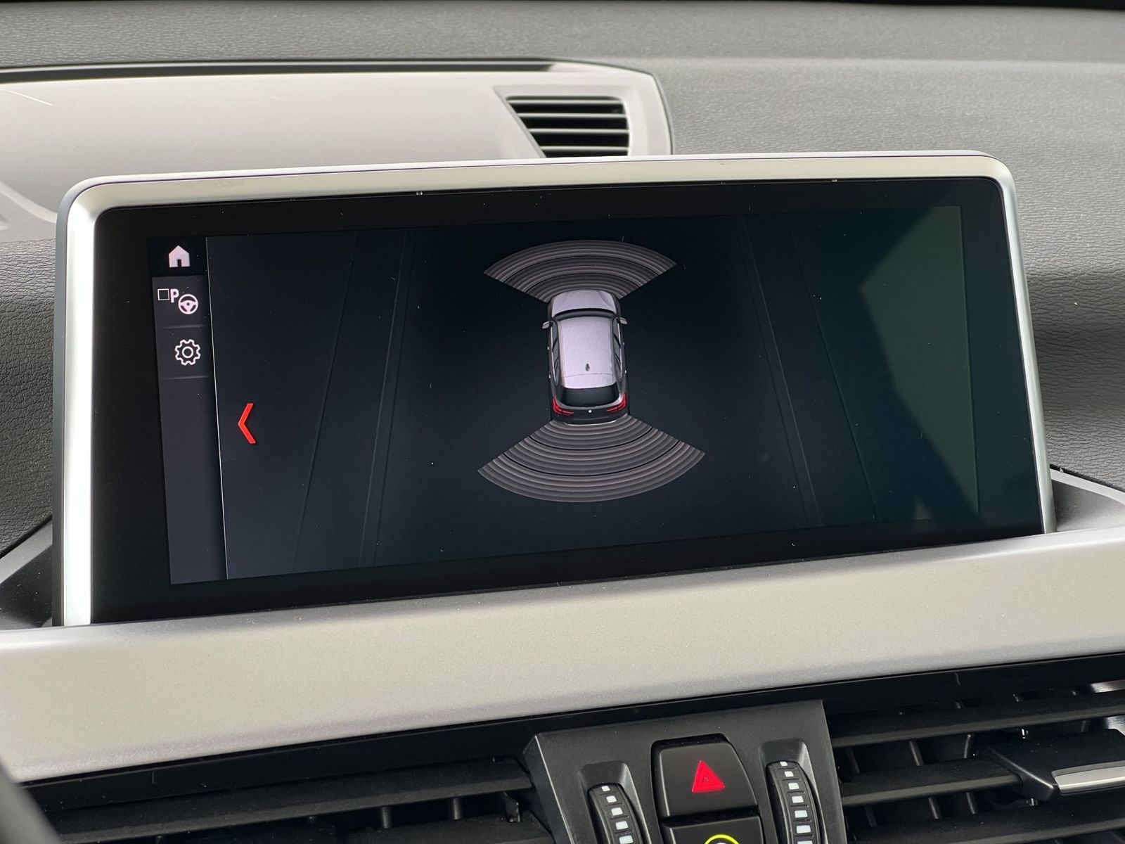 BMW X1 xDrive18d Advantage - Samsaru's Car Outlet