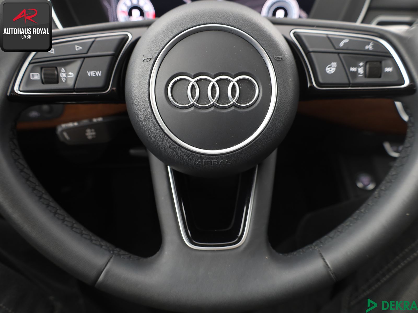 Audi A4 Limousine 45 TFSI qu S LINE - Samsaru's Car Outlet