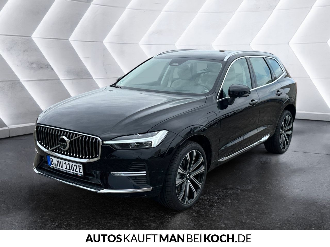 Volvo XC60 T6 AWD Plug-in Hybrid Ultra Bright - Samsaru's Car Outlet
