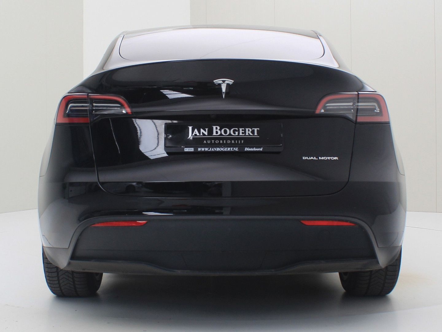 Tesla Model Y Long Range AWD 351pk [ AMD RYZEN+AUTOPIL