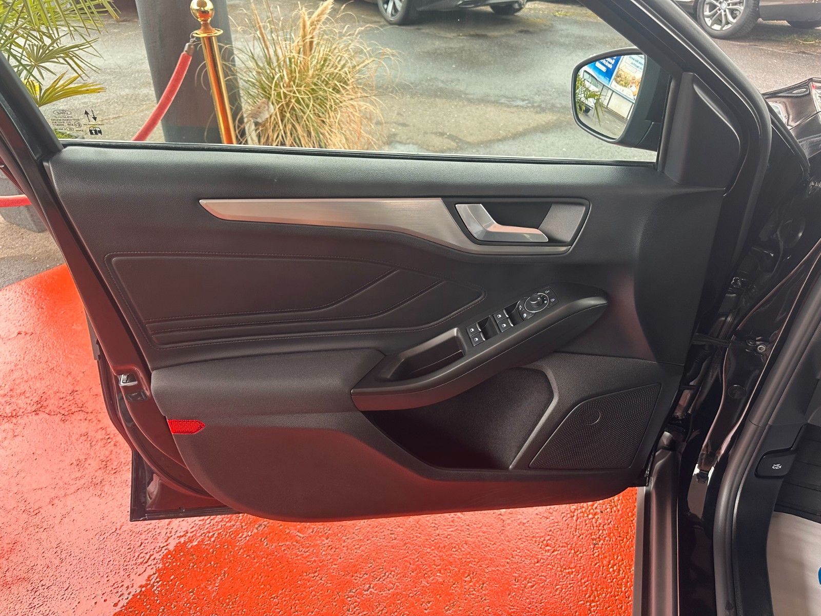 Ford Focus Lim. Titanium| Navi | LED | Assistenzpaket