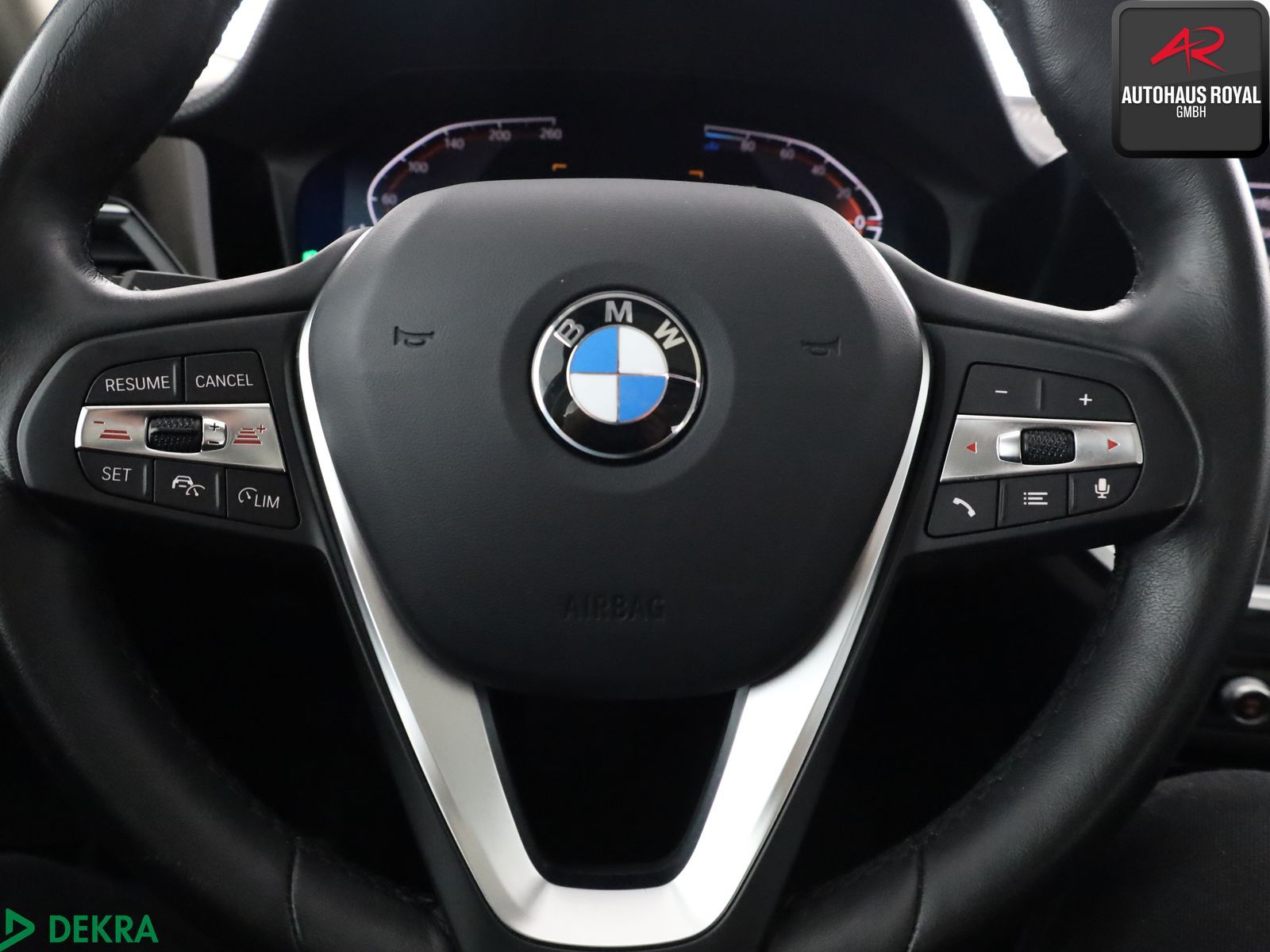 BMW 320 d xDrive LUXURY LINE GLASDACH,ACC,KAMERA,18Z