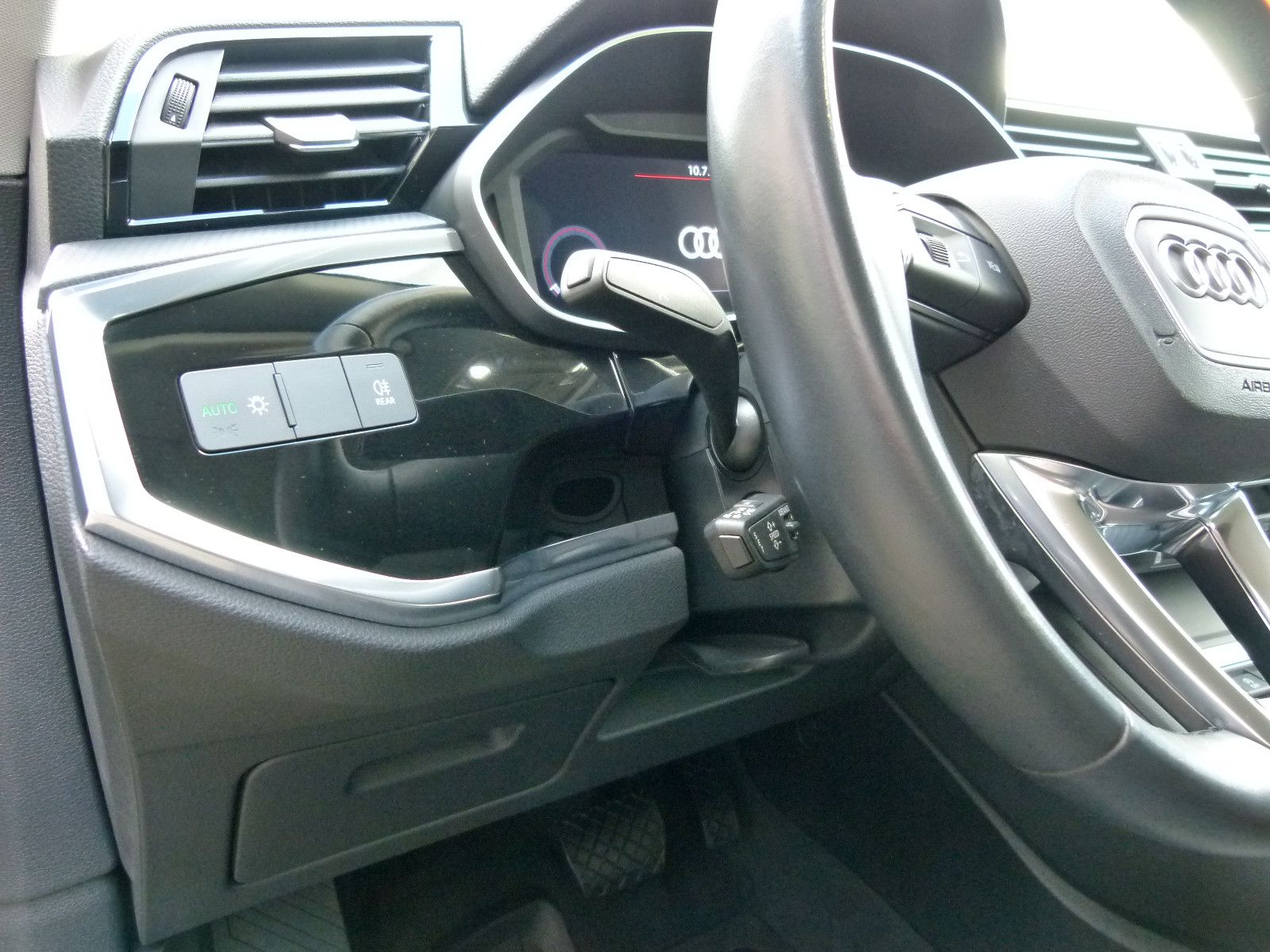 Audi Q3 Sportback 45TFSI quattro S-line - Samsaru's Car Outlet