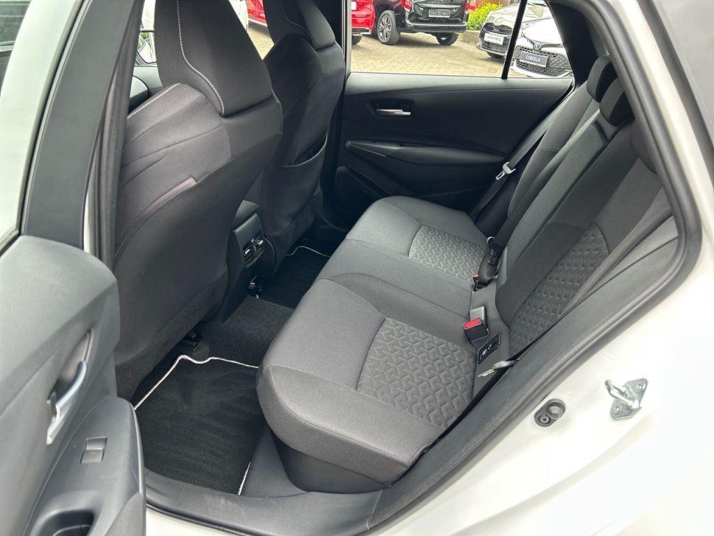Toyota Corolla 1.8 Hybrid Touring Sports - Samsaru's Car Outlet