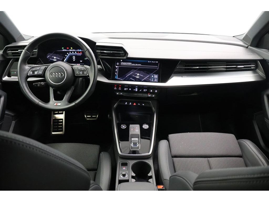 Audi A3 Sportback 30 TFSI S-line S-tronic,Navi,LED,PD