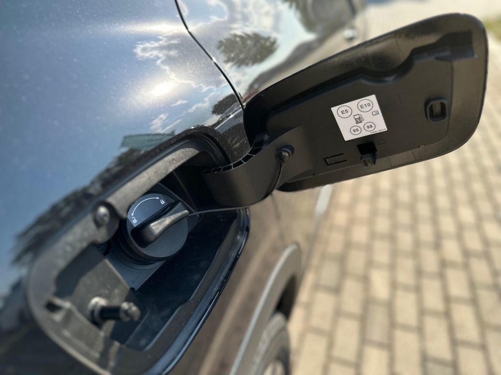 Renault Arkana TECHNO E-Tech Full Hybrid 145 - Samsaru's Car Outlet