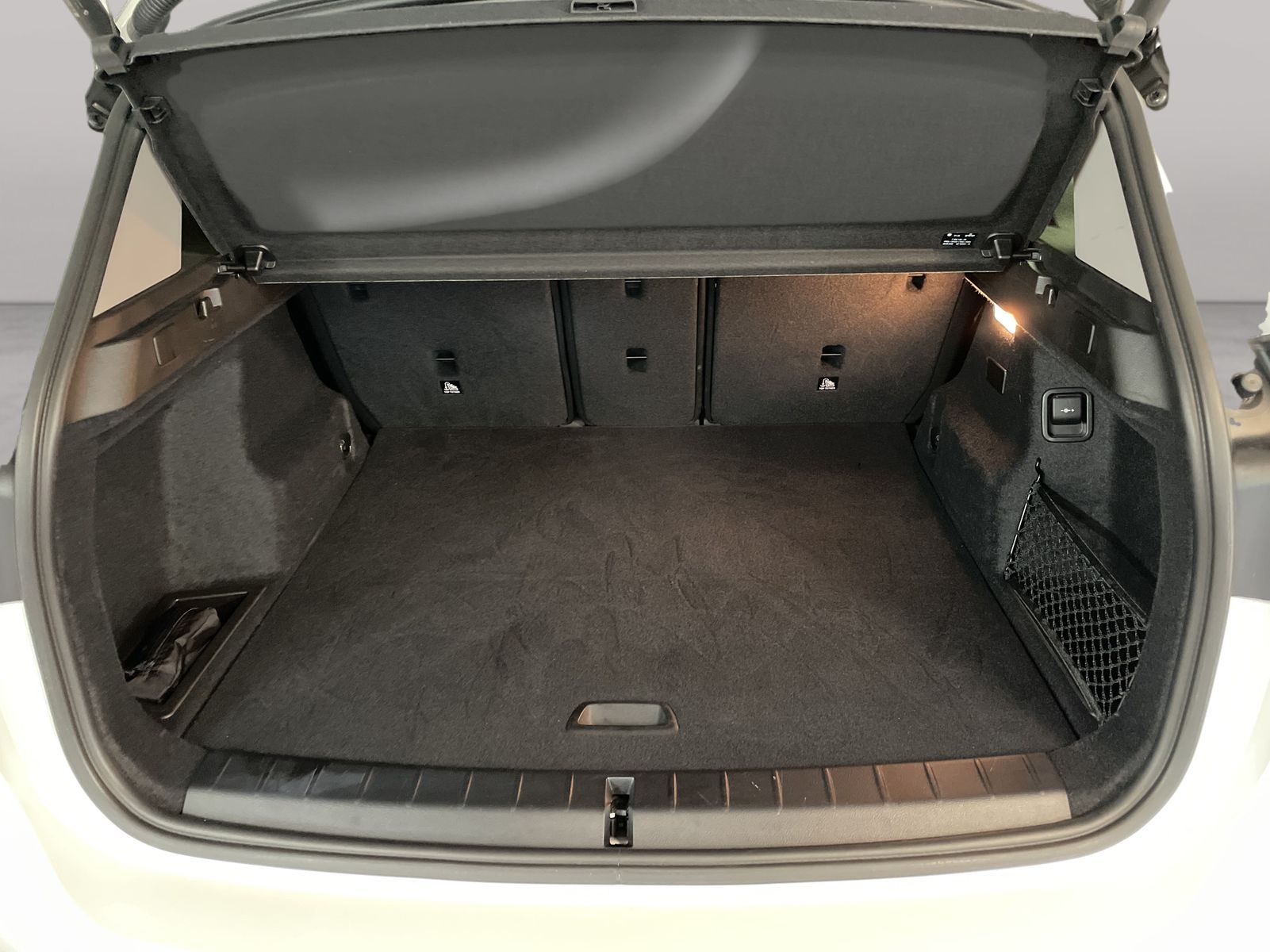 BMW X1 xDrive25e - Samsaru's Car Outlet