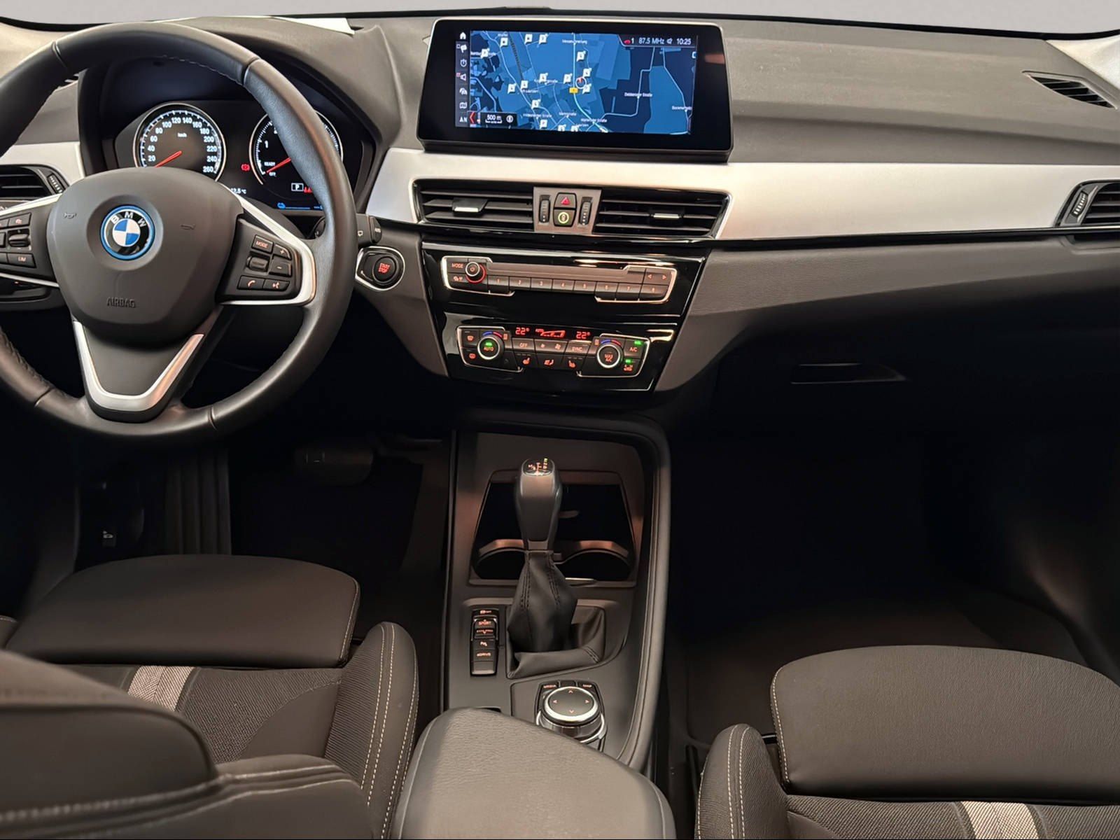 BMW X1 xDrive25e - Samsaru's Car Outlet