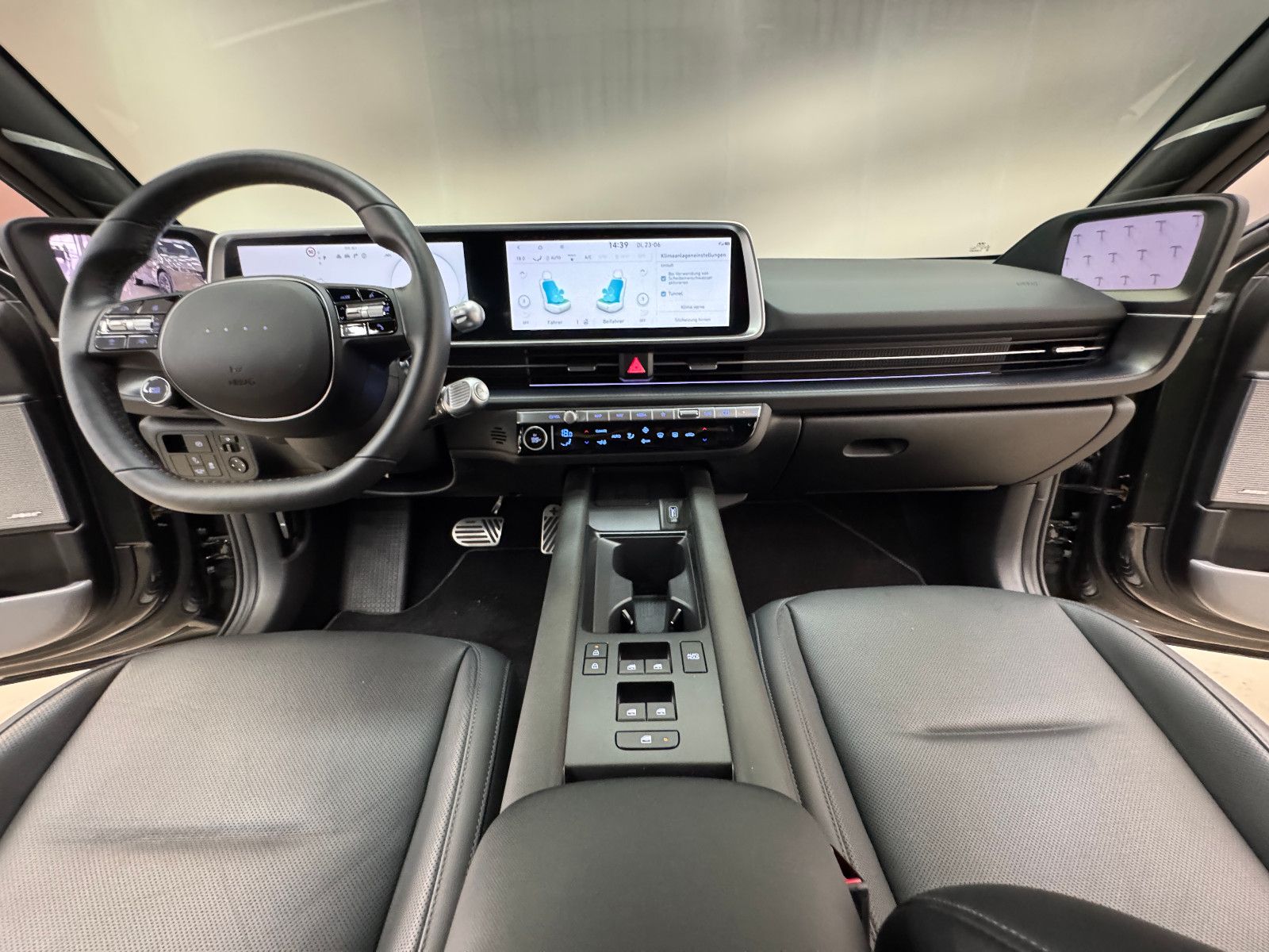 Hyundai IONIQ 6 77,4kWh 325ps 4WD Uniq 360°K/BOSE/DIGI