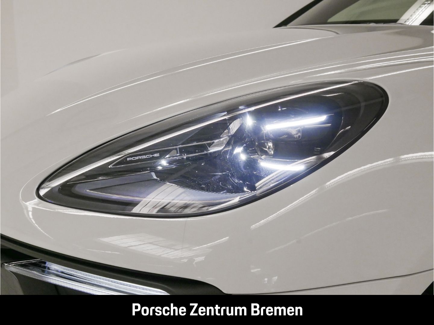 Porsche Macan T - Samsaru's Car Outlet