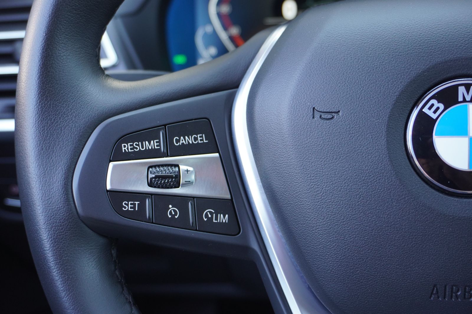BMW X3 xDrive20i - Samsaru's Car Outlet