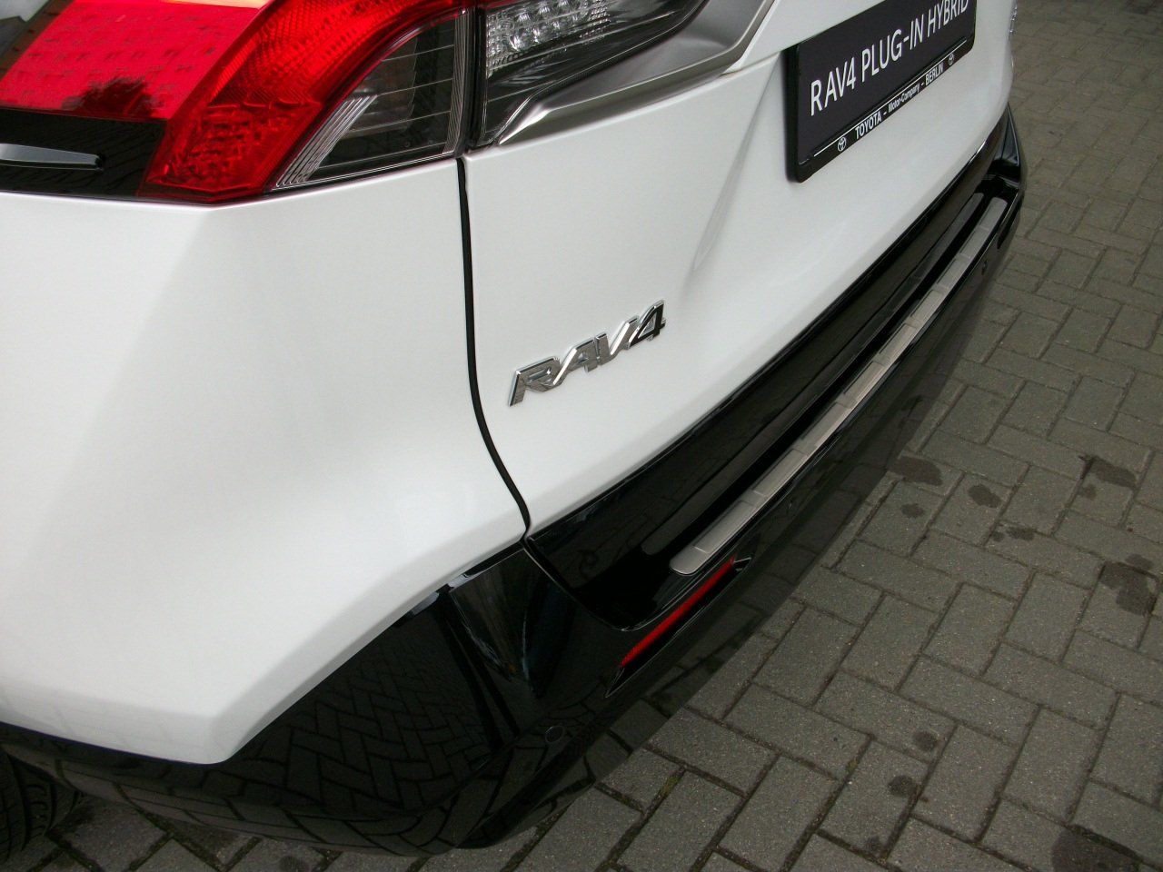 Toyota RAV 4 2,5-l Plug-In 4x4 Style