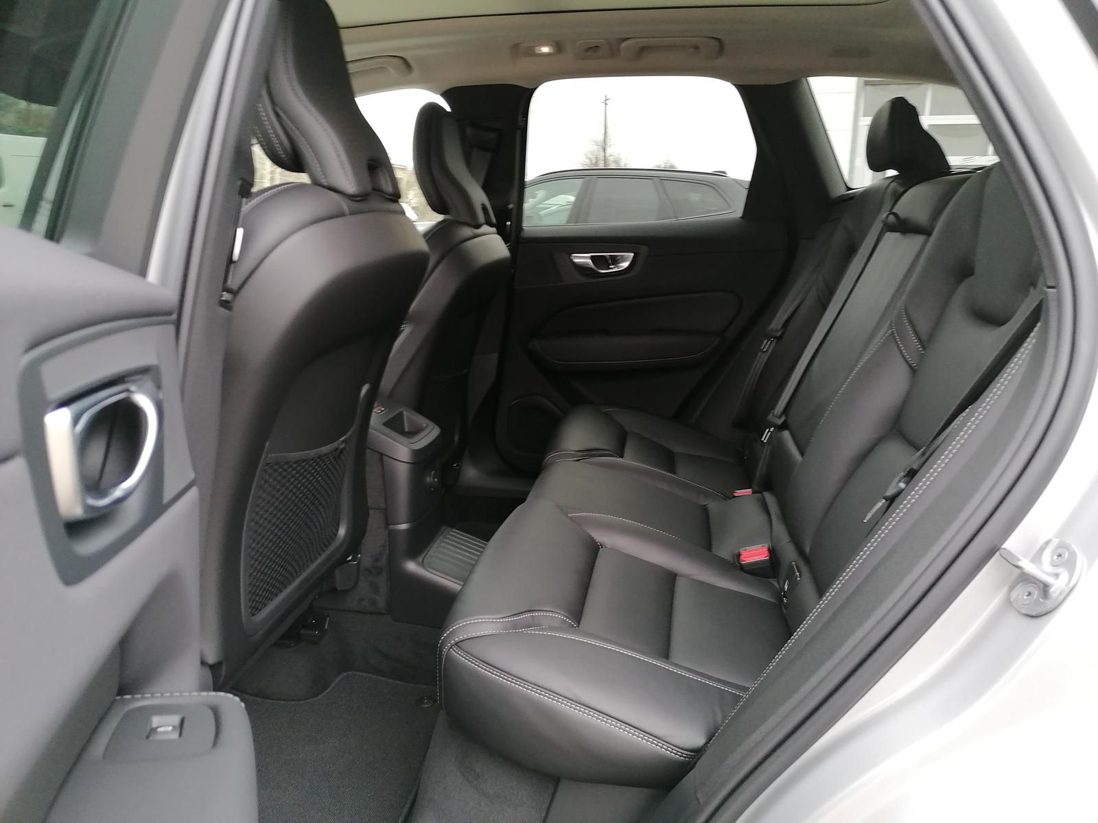 Volvo XC60 T6 AWD Recharge Plus Dark 0,5% 21" FHZ LED