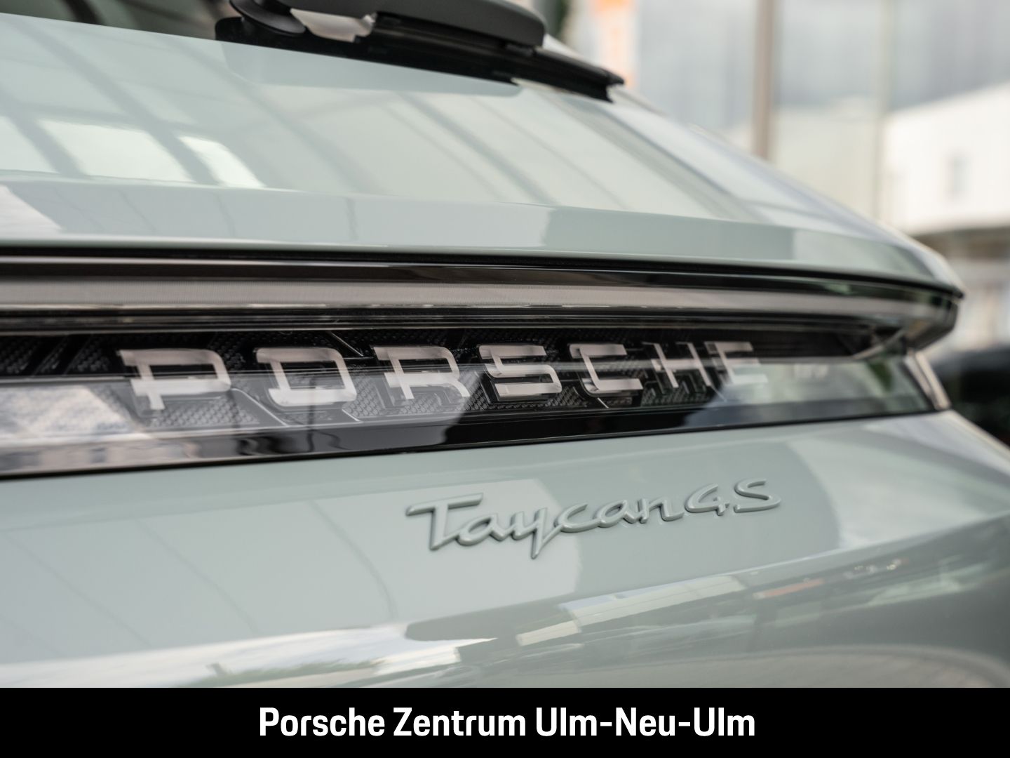 Porsche Taycan 4S Cross Turismo HA-Lenkung Active-Ride