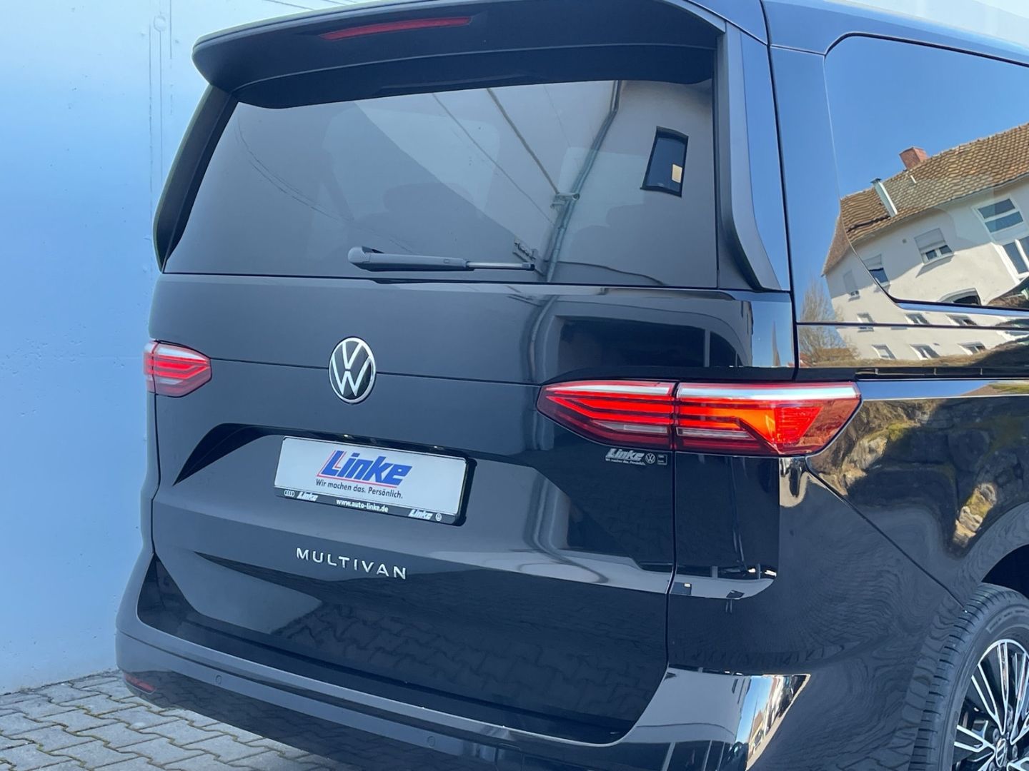 Volkswagen T7 Multivan 2.0 TDI DSG - Samsaru's Car Outlet