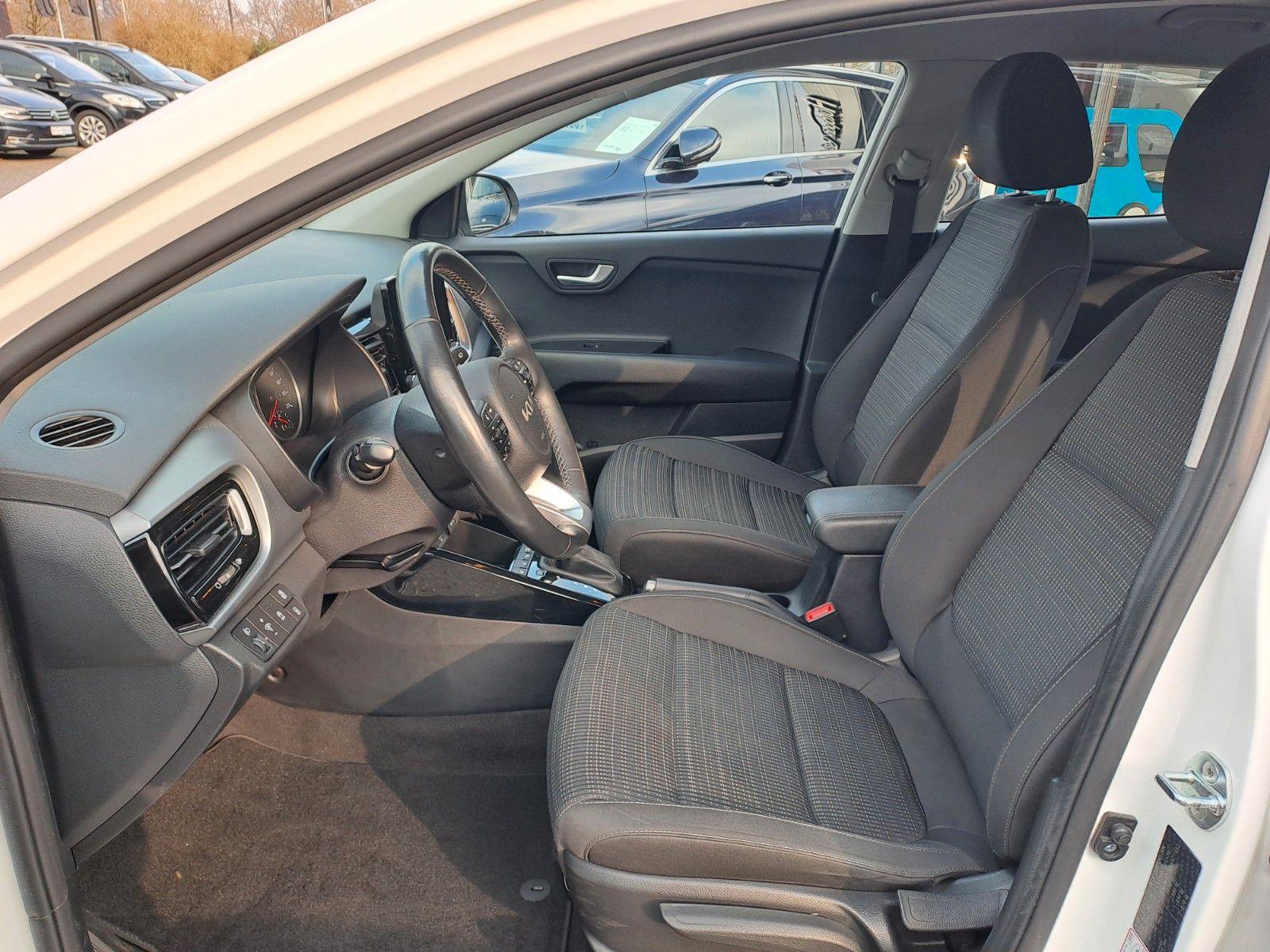 Kia Stonic T-GDi Aut. - Samsaru's Car Outlet