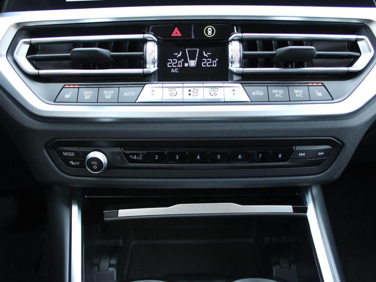 BMW 320d T.Sport - Samsaru's Car Outlet