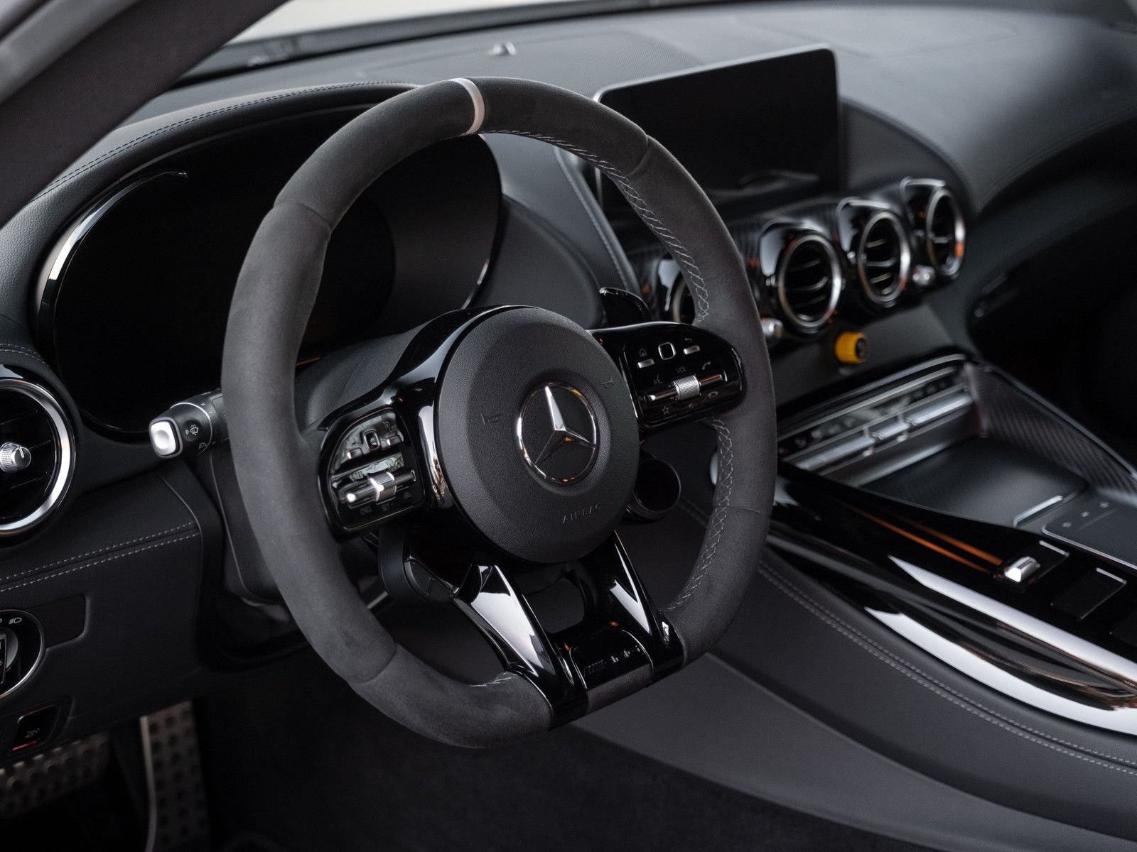 Mercedes-Benz AMG GT R Pro - Samsaru's Car Outlet