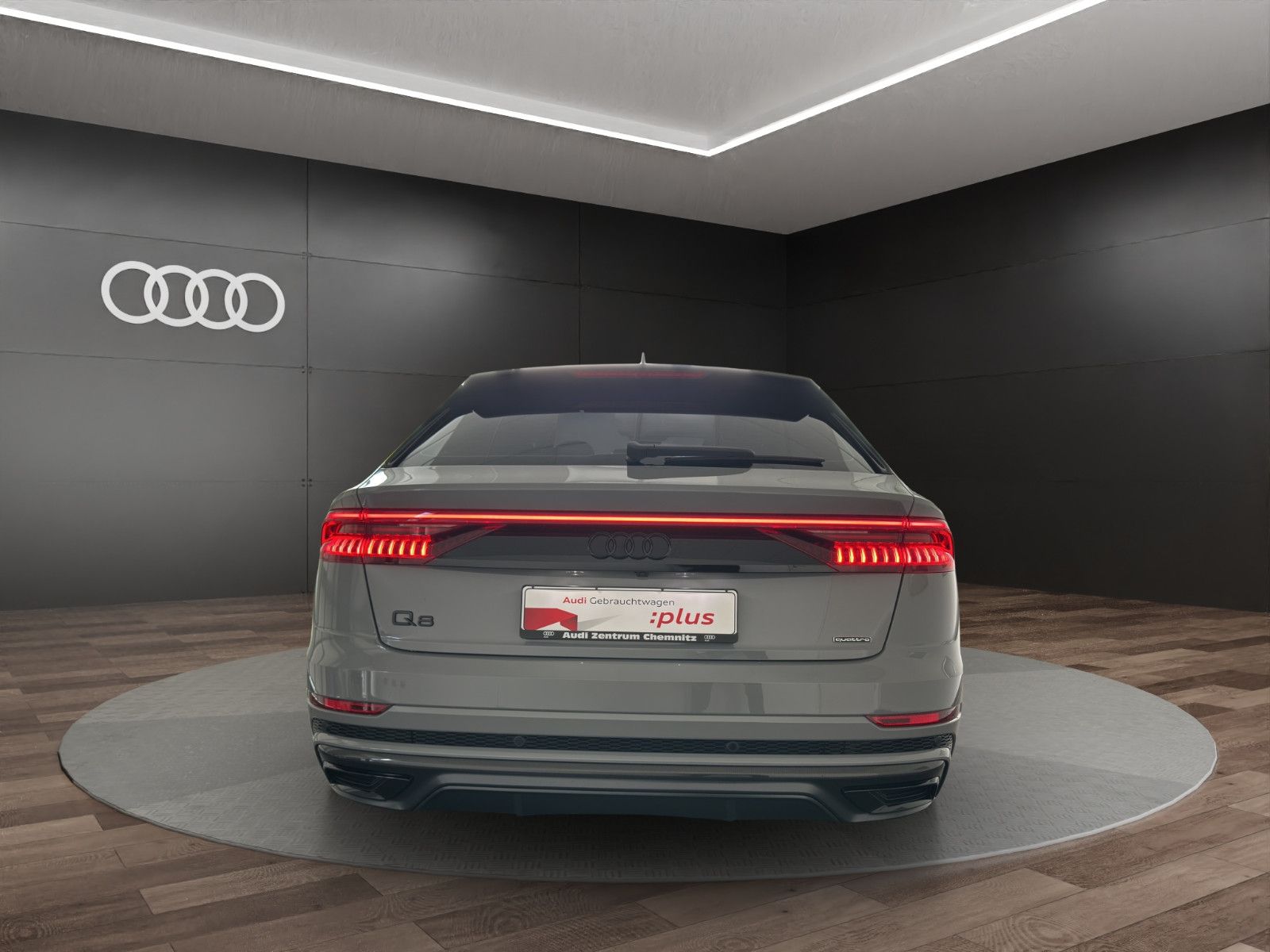 Audi Q8 50 TDI qu. tipt. S LINE COMP+AIR+AHZV+HD+B&O