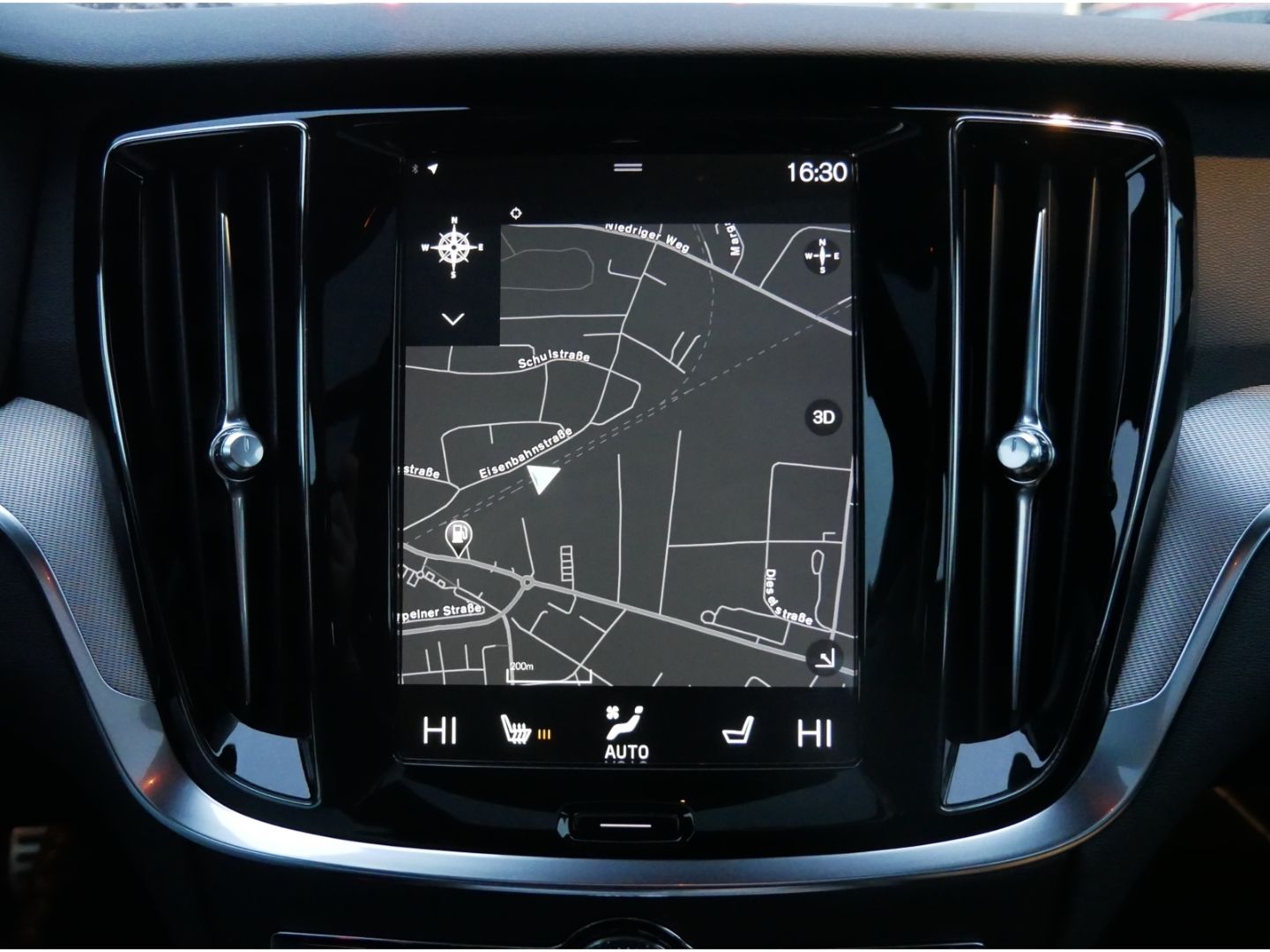 Volvo S60 R Design T5 Panor+LED+Navi+Kamera+Leder+19''