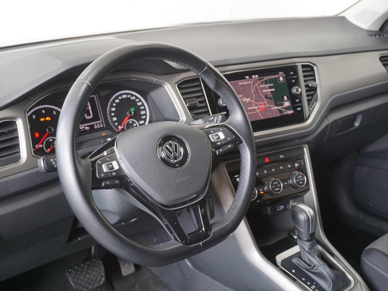Volkswagen T-Roc Style 1.5 TSI - Samsaru's Car Outlet