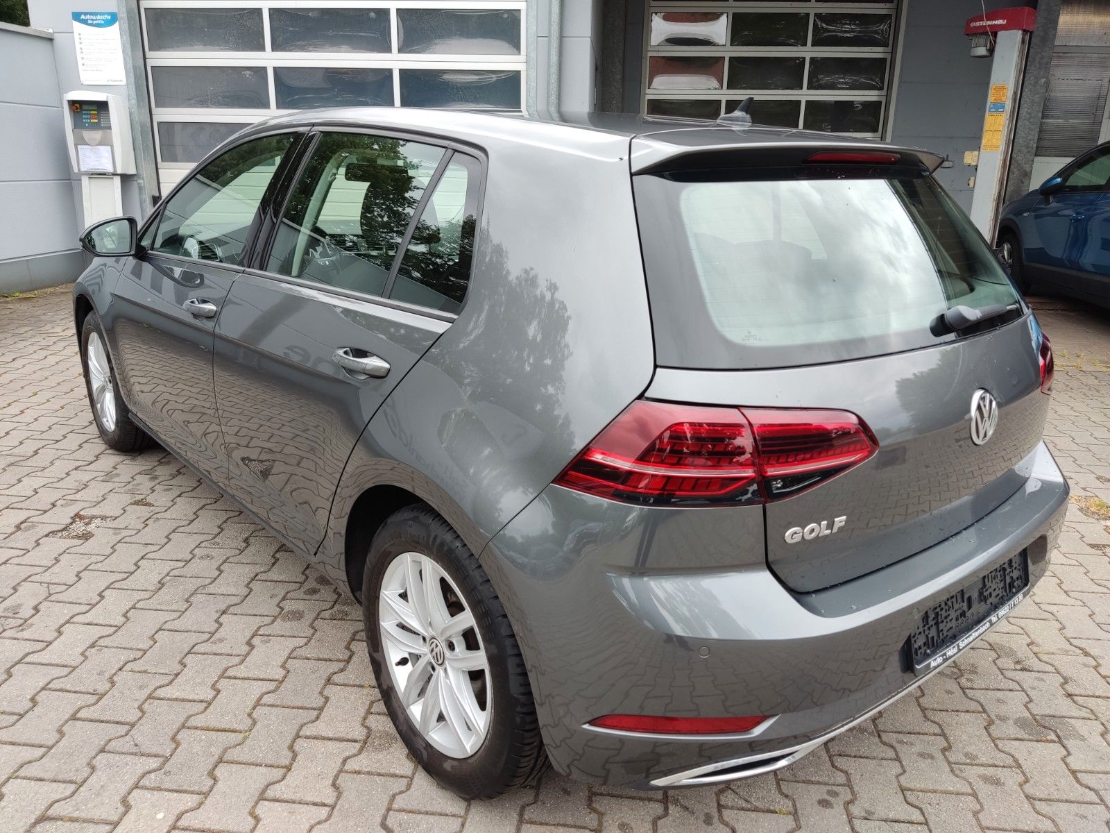 Volkswagen Golf 1.5 TSI DSG Highline - Samsaru's Car Outlet