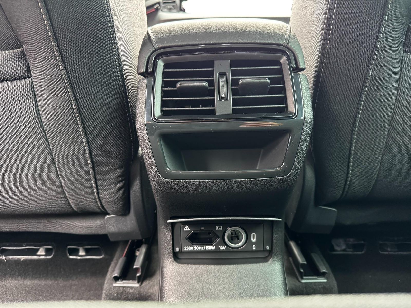 Skoda Karoq 1,5 TSI DSG Sportline 2ZKlimaautomatik ...