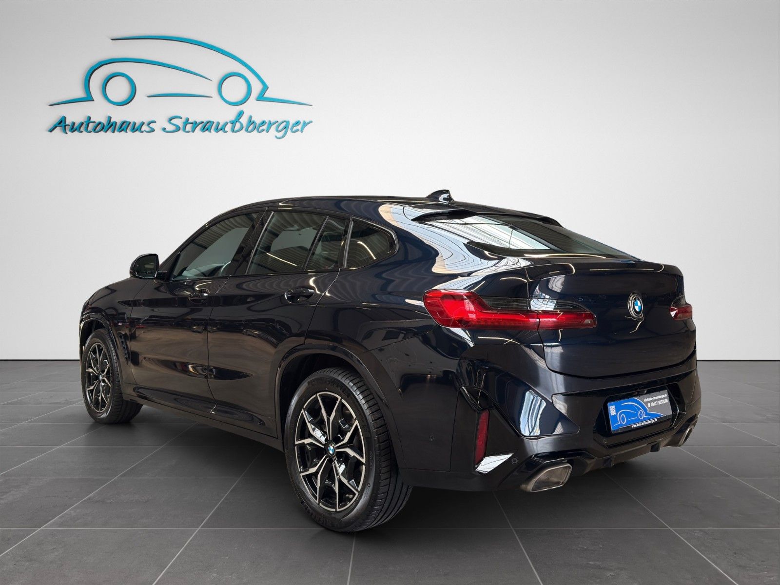 BMW X4 xDrive 30d M Sport ACC AHK HiFi LED PANO 3-ZK