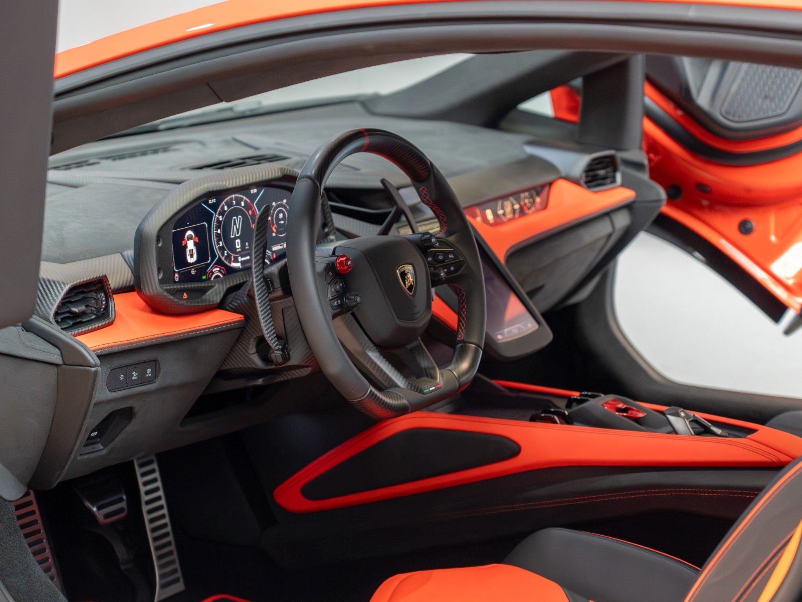 Lamborghini REVUELTO PERSONAM/VOLL CARBON I&II/LIFT