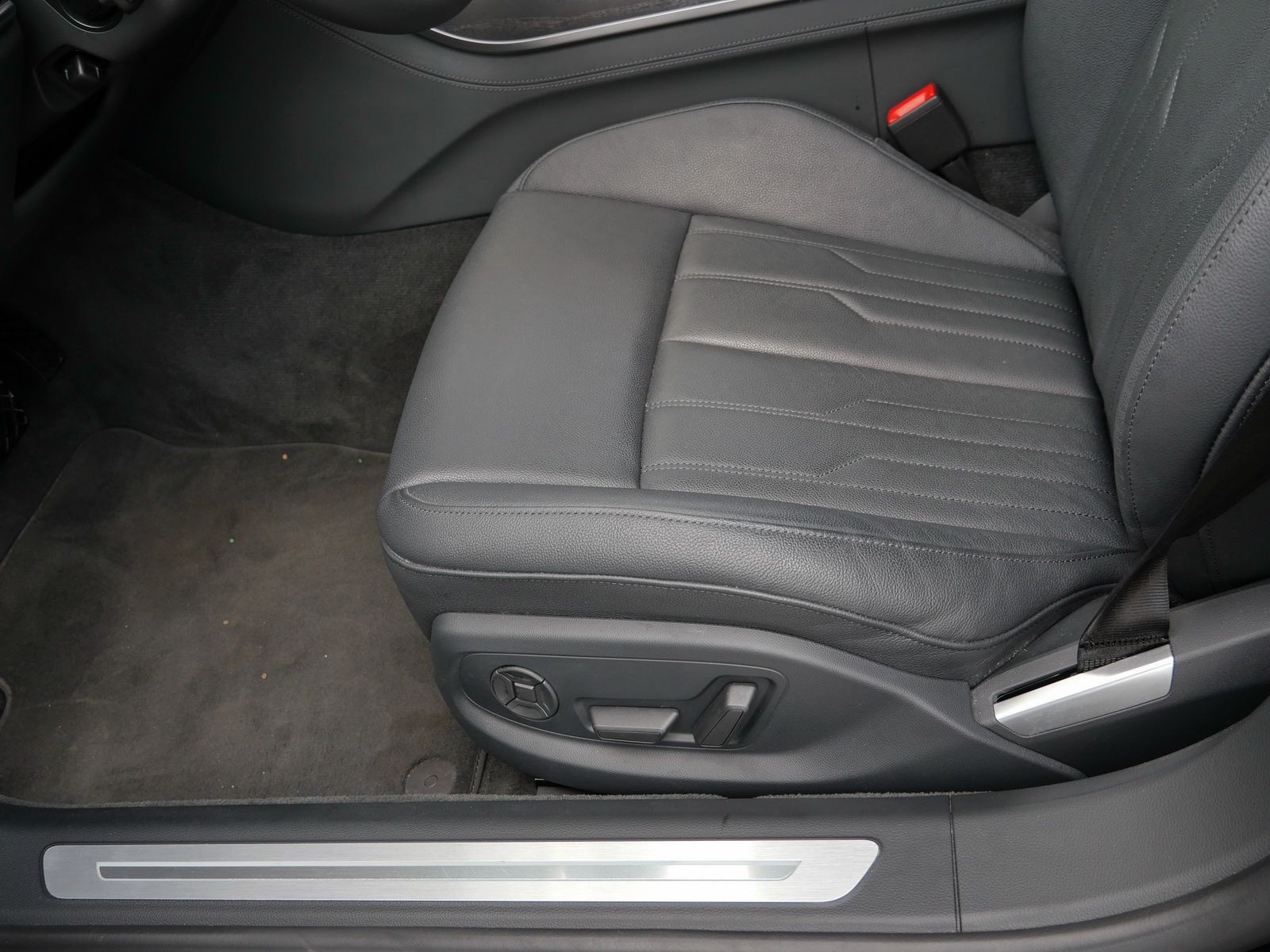 Audi A8 50 TDI qu. - Samsaru's Car Outlet