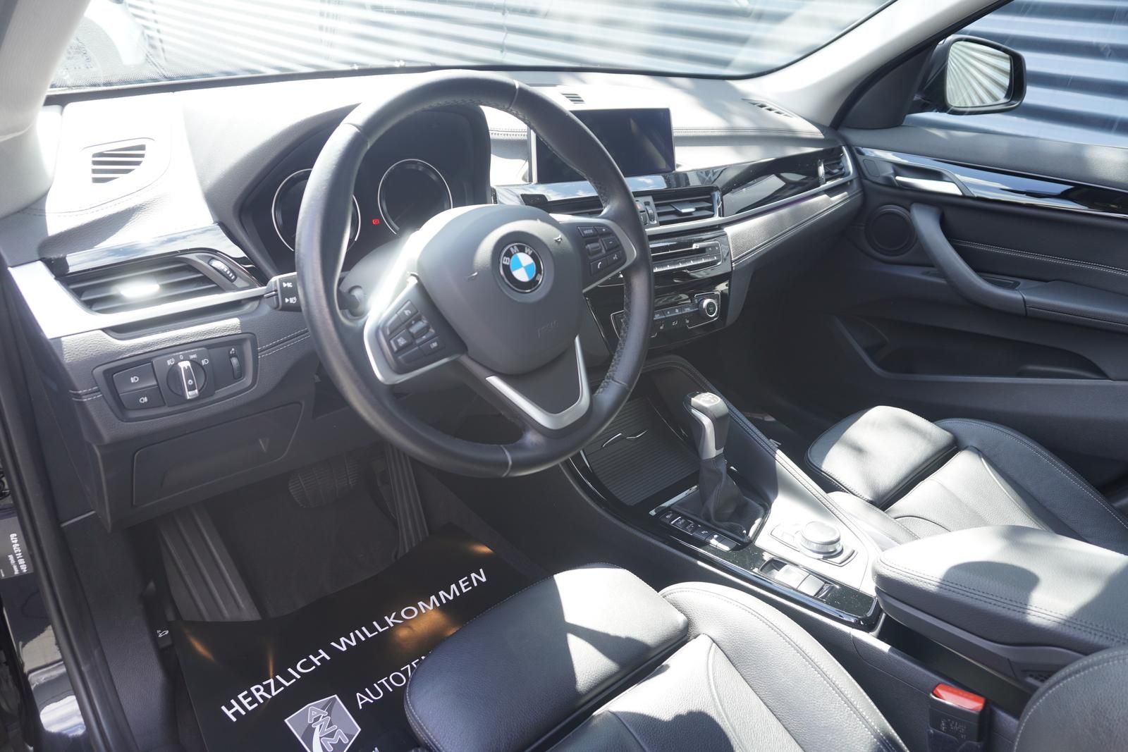 BMW X1 25E xDrive SPORT-LINE - Samsaru's Car Outlet