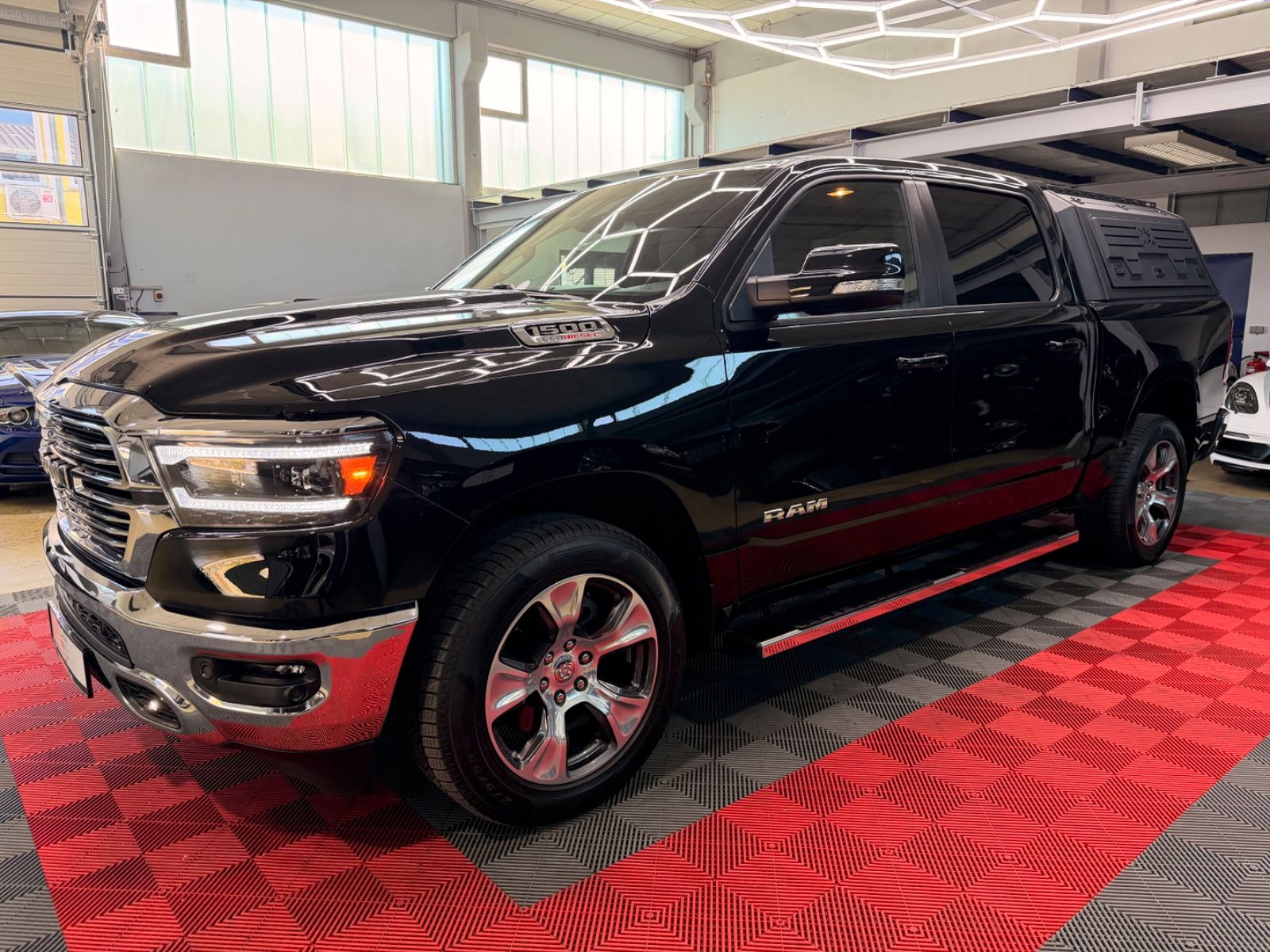 Dodge RAM 1500 3.0 EcoDiesel Bighorn Kamera Hardtop