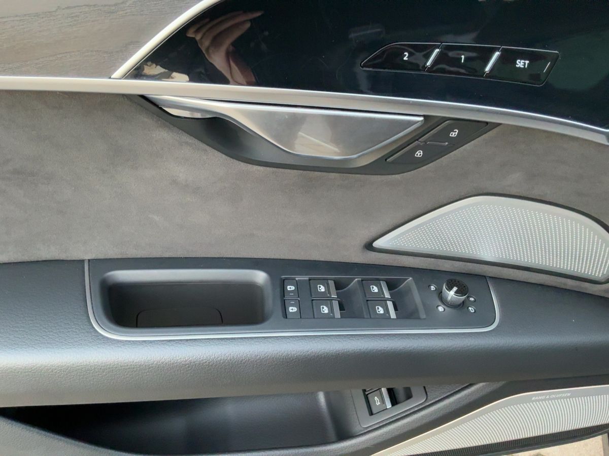 Audi A8 60 TFSI e QU MATRIX - Samsaru's Car Outlet