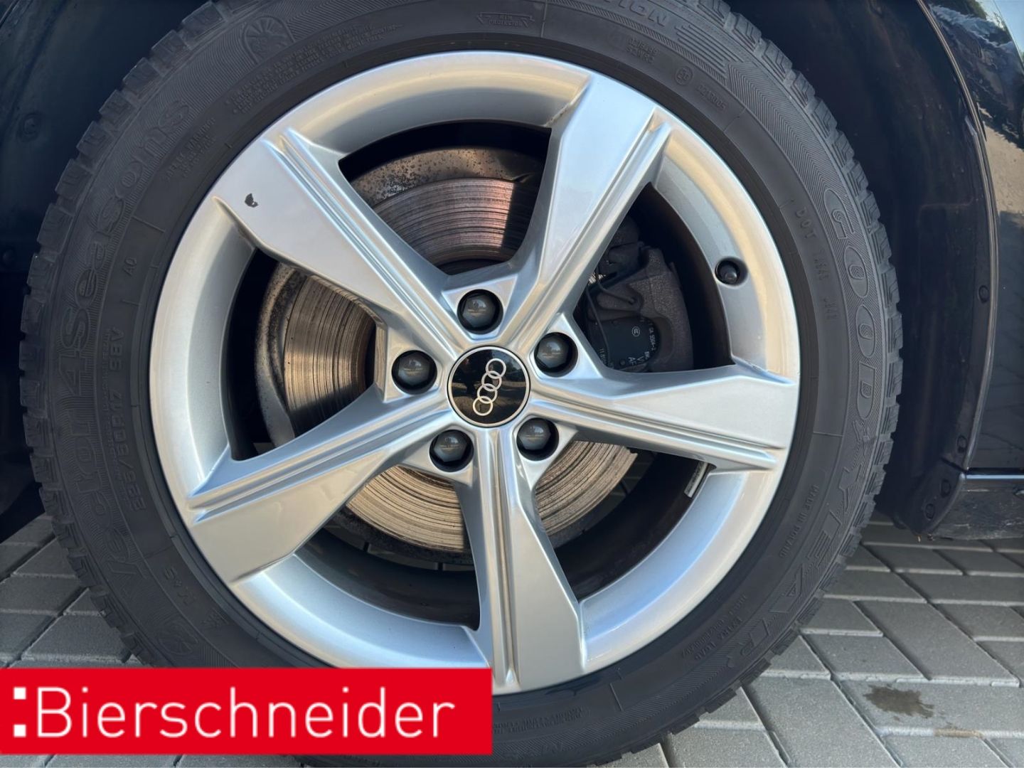 Audi A4 Avant 2.0 TFSI S tronic 35 advanced - Samsaru's Car Outlet