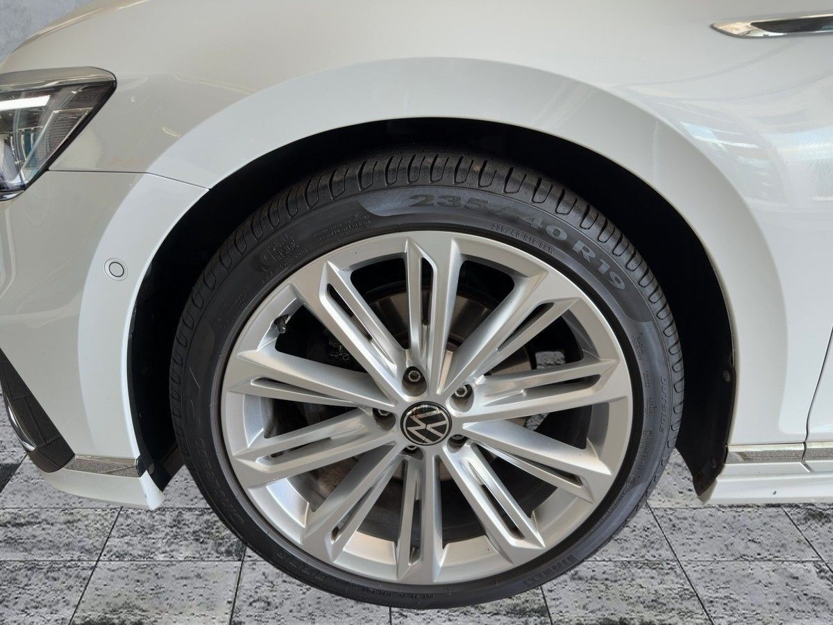 Volkswagen Passat Variant 2.0 TDI 4M R-LINE MATRIX+NAVI+360