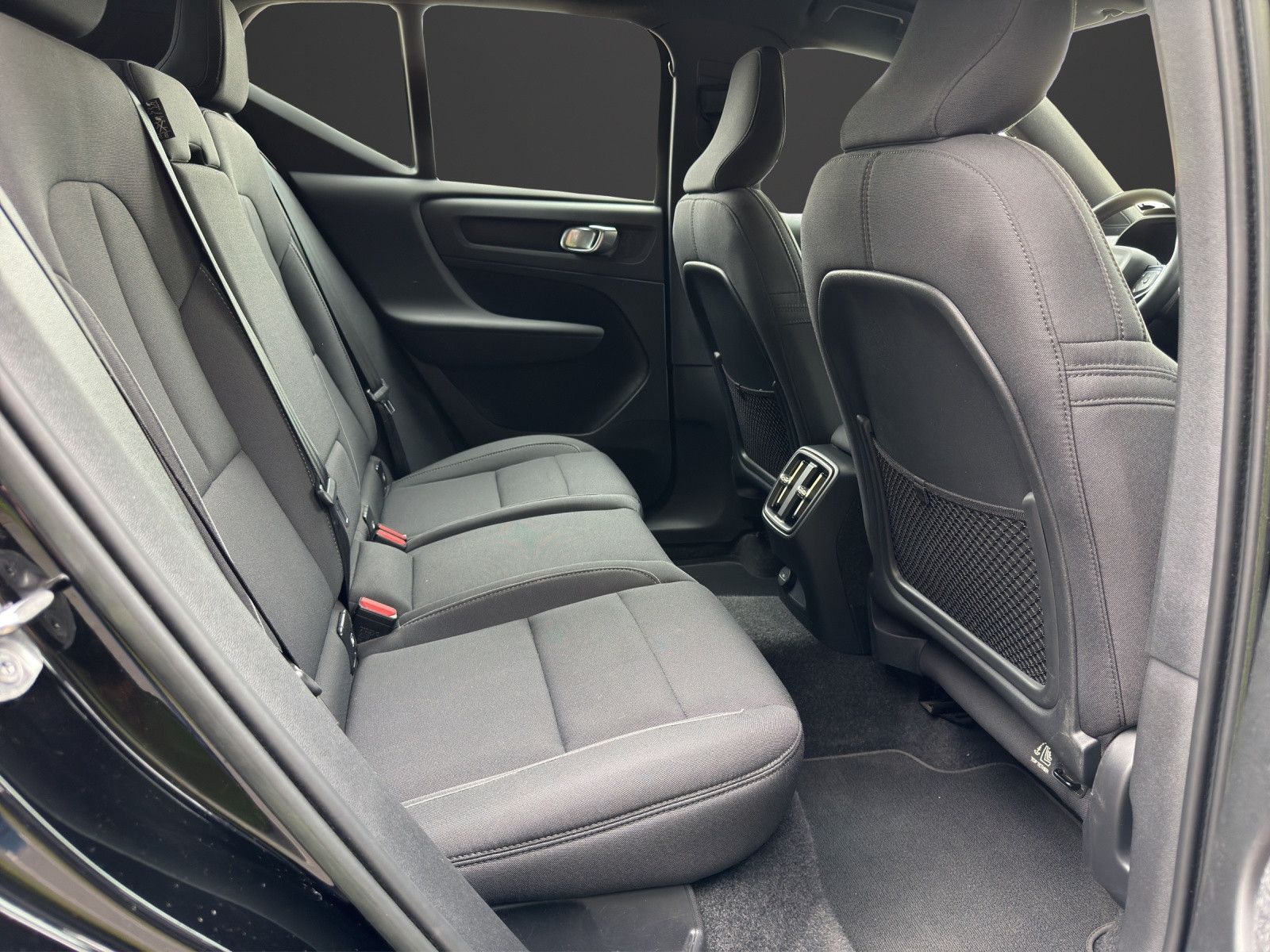 Volvo XC40 Plus Recharge Pure Electric 2WD