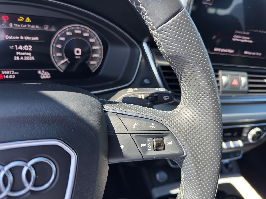 Audi Q5 50 TFSIe quattro S tronic S-line - Samsaru's Car Outlet