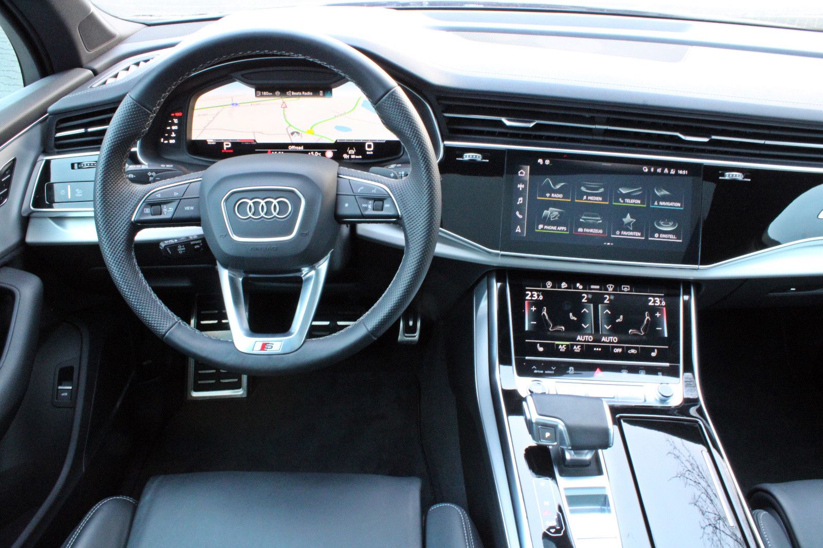 Audi Q7 50TDI S LINE BLACK PANO HUD STHZ AHK MATRIX