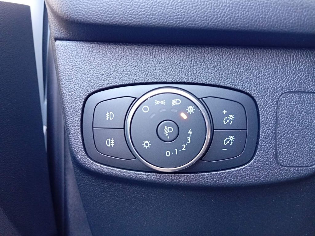 Ford Focus Turnier 2.0 EcoBlue Aut. - Samsaru's Car Outlet