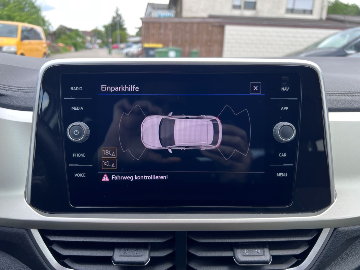 Volkswagen T-Roc 1.0TSI Move - Samsaru's Car Outlet
