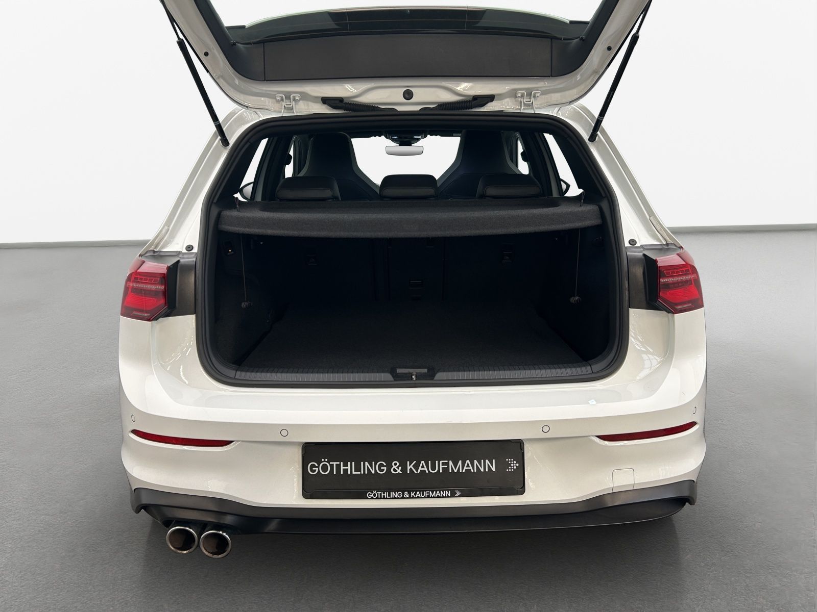 Volkswagen Golf GTD 2.0 TDI DSG *AHK*BLACKSTYLE*NAVI*PANO*L