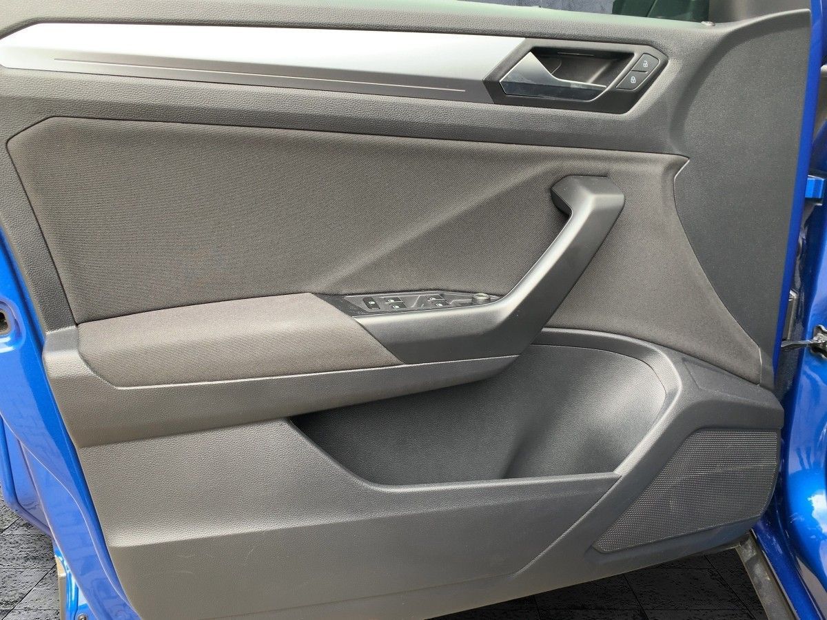 Volkswagen T-Roc 1.0 TSI ACTIVE - Samsaru's Car Outlet