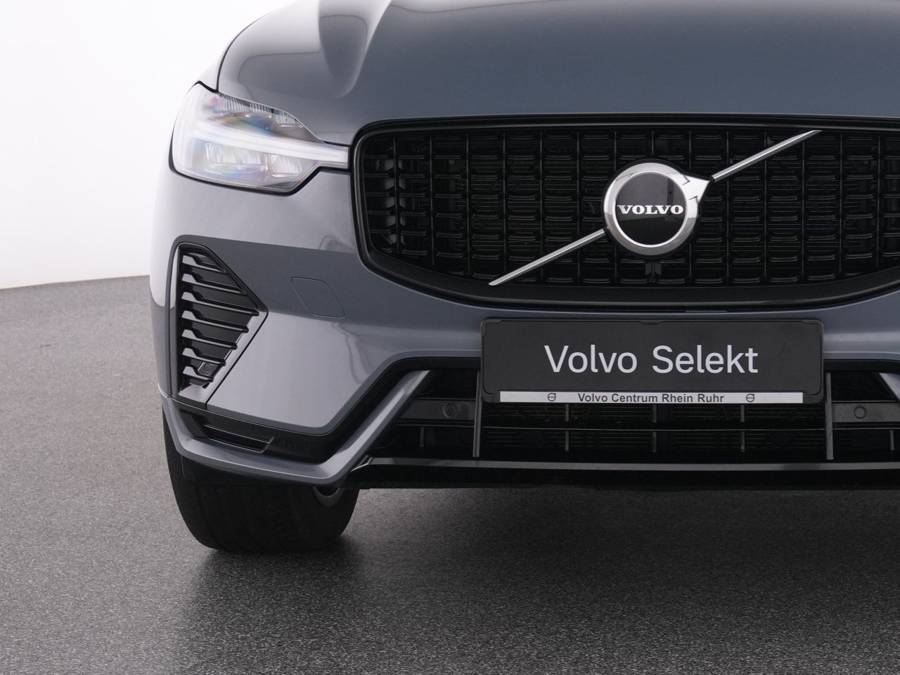Volvo XC60 B4 Plus Dark+WINTERPAK+MEMORY+LM20+RFK+DAB+