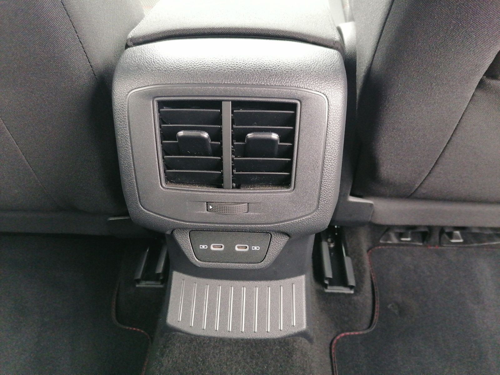 Volkswagen T-ROC Sport TSI - Samsaru's Car Outlet